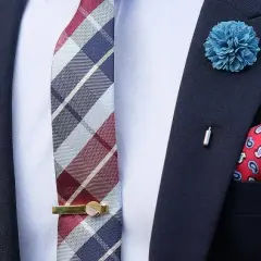 Jak nosić szpilkę do krawata, aby wyglądać elegancko i stylowo