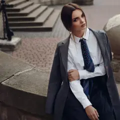 Jak nosić krawat: proste triki, aby wyglądać elegancko i stylowo