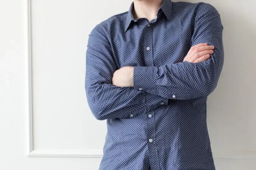 Jakie krawaty najlepiej pasują do koszul w kropki? Oto odpowiedzi